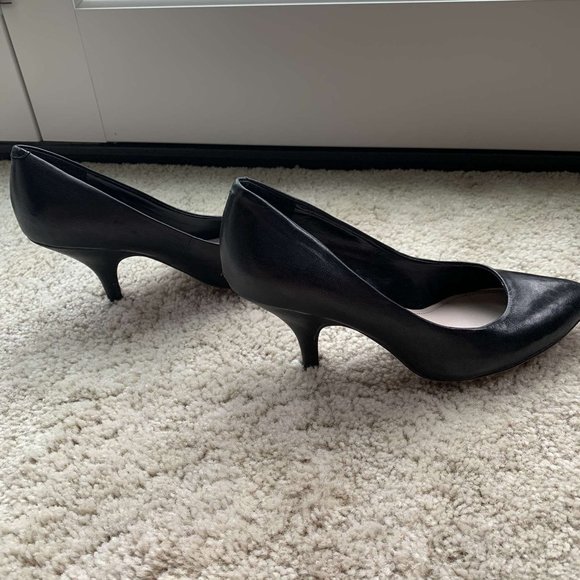 Vince Camuto Black Heels - Picture 4 of 6